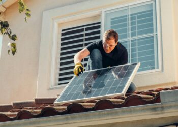 Sunshine Simplified: A Beginner’s Guide to Solar Energy Installation