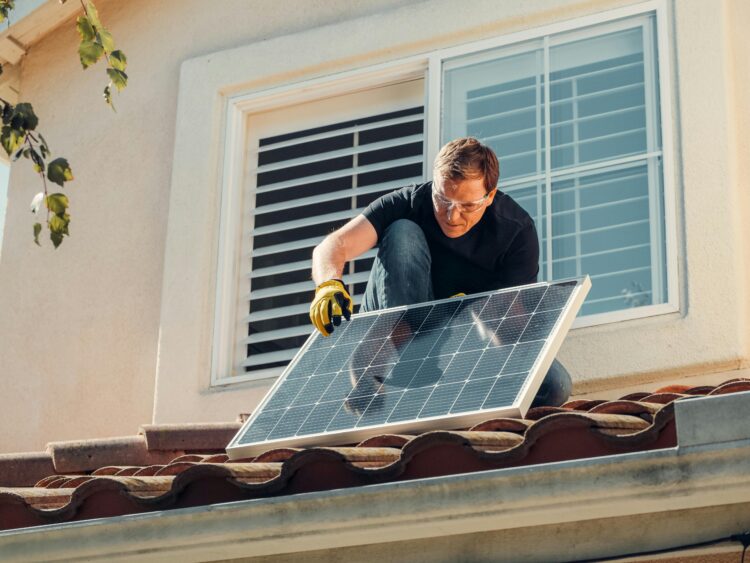 Sunshine Simplified: A Beginner’s Guide to Solar Energy Installation