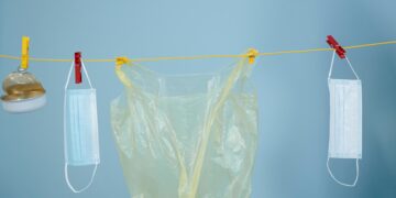 Exploring the Eco-Footprint: Assessing the Environmental Impact of Plastic Alternatives